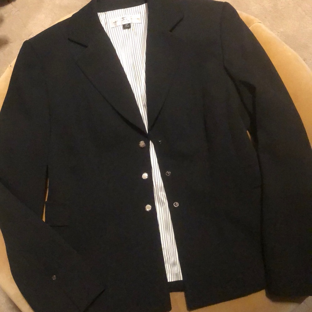 Tahari blazer